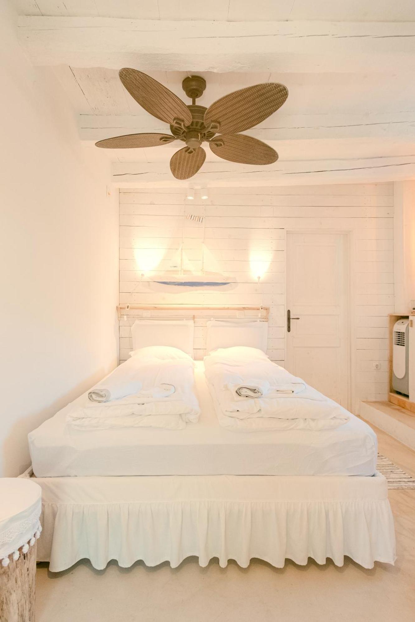 Pavi Apartments Romantic Stone House K13 Kornić Zewnętrze zdjęcie